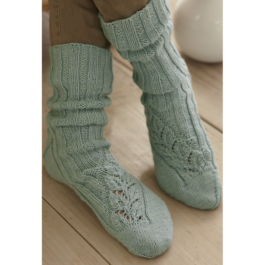 Socks with Lace Edging R114