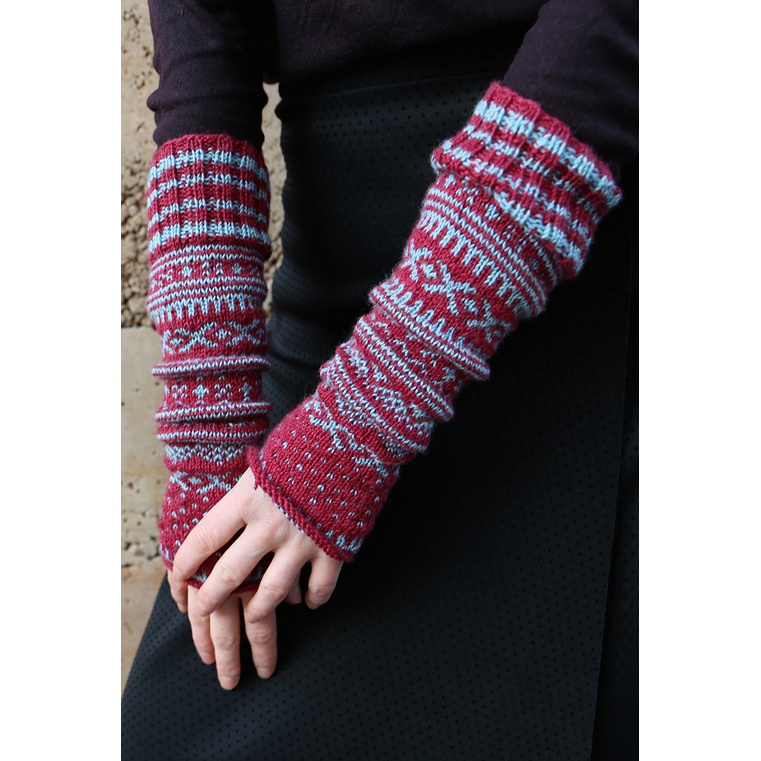 Mitts with Norwegian pattern R397