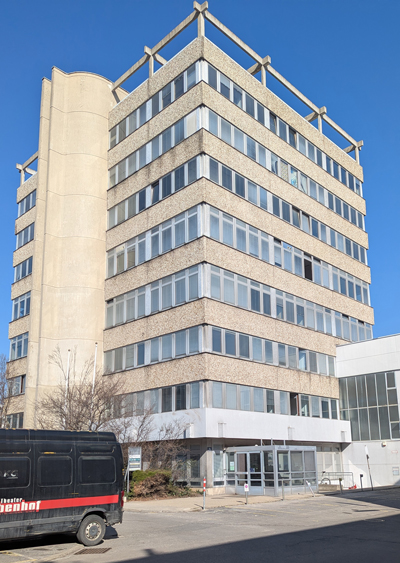 Nous sommes au 5e étage de l'ancienne tour de bureaux Festo, au 14 Lützowgasse à 1140 Vienne